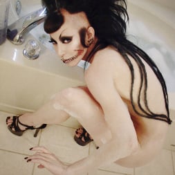 Razor Candi in 'Razor Candi' Classic Gothic Deathrock Beauty in Bubble Bath (Thumbnail 14)