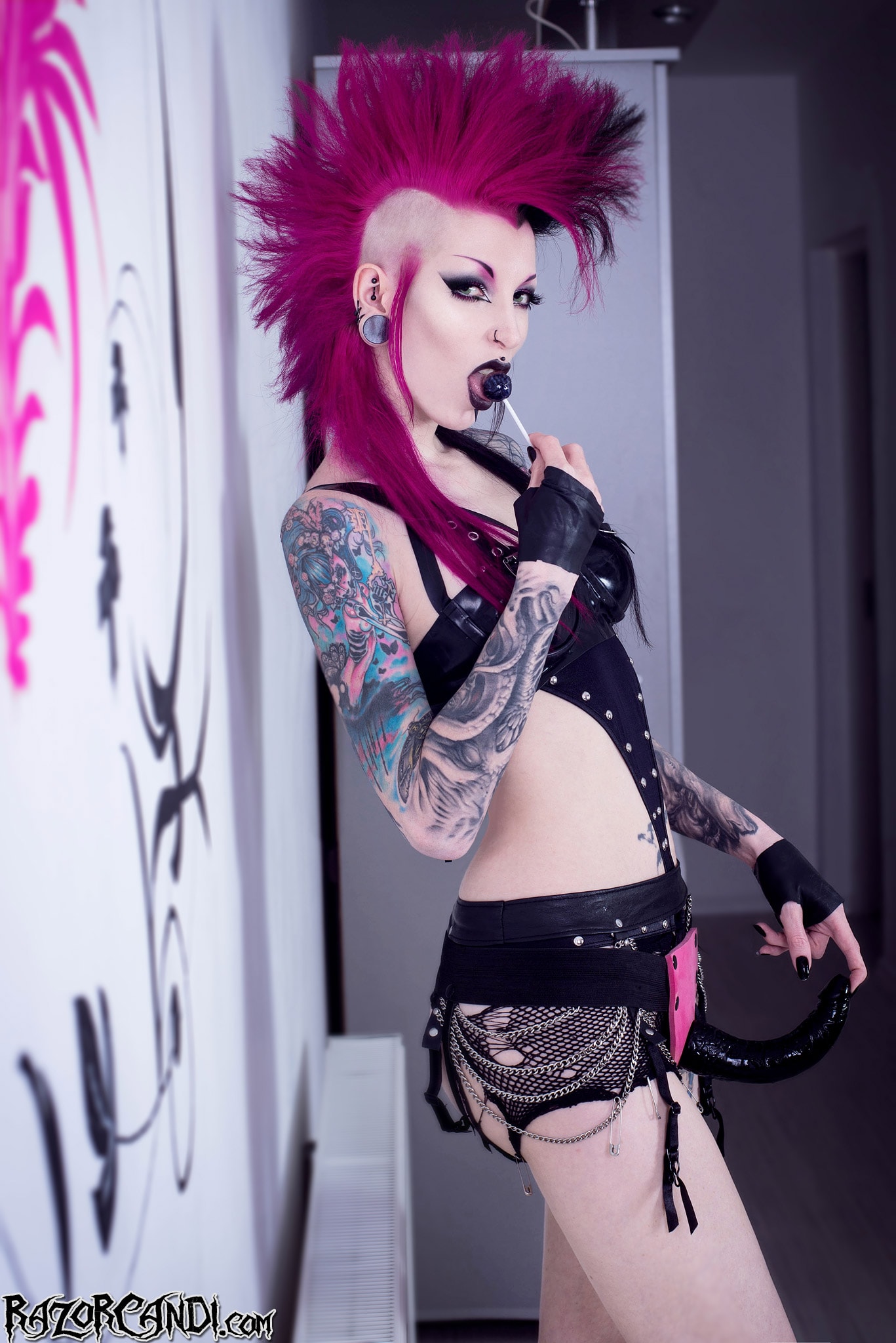 Razor Candi 'Jewelled buttplug for strap-on wielding tattooed Goth girl' starring Razor Candi (Photo 1)