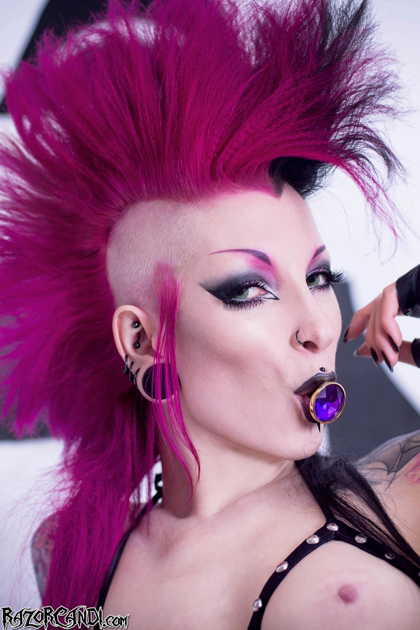 Razor Candi 'Jewelled buttplug for strap-on wielding tattooed Goth girl' starring Razor Candi (Photo 7)